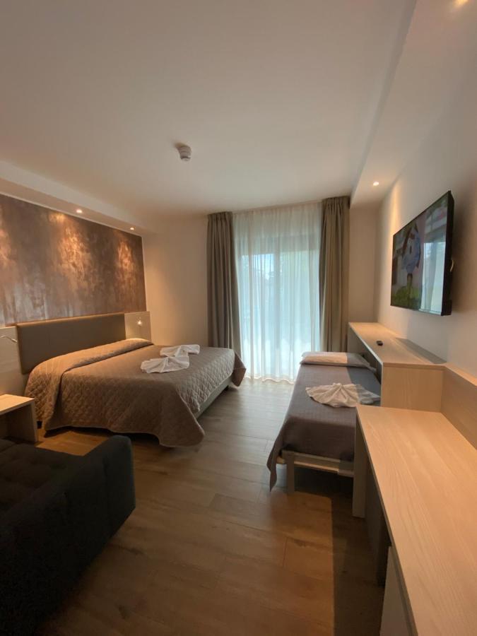 Hotel Aldebaran Лідо-ді-Єзоло Екстер'єр фото